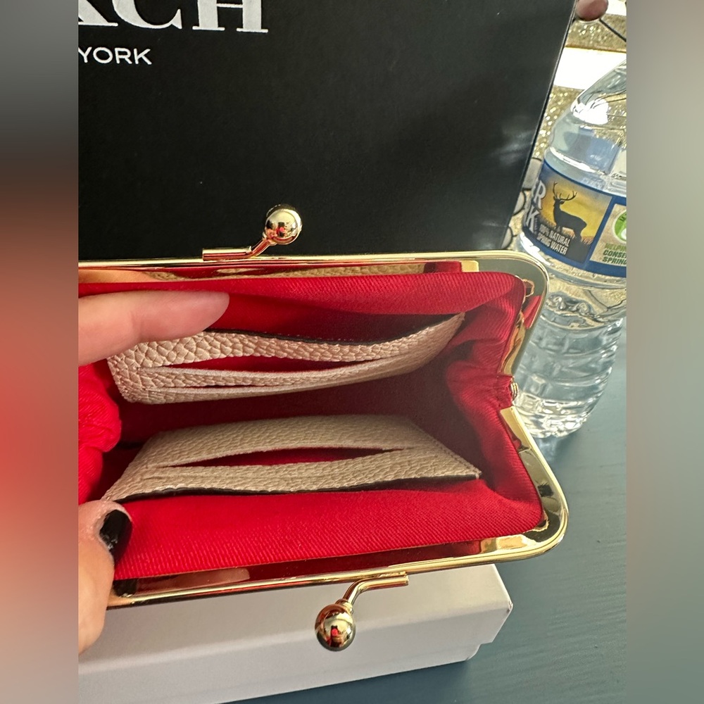 Dooney & Bourke card clutch snap wallet - Picture 2 of 3